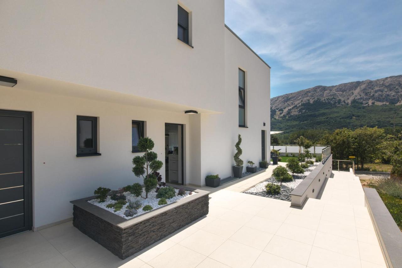 Villa Supernus With Heated Pool Baška Exteriér fotografie