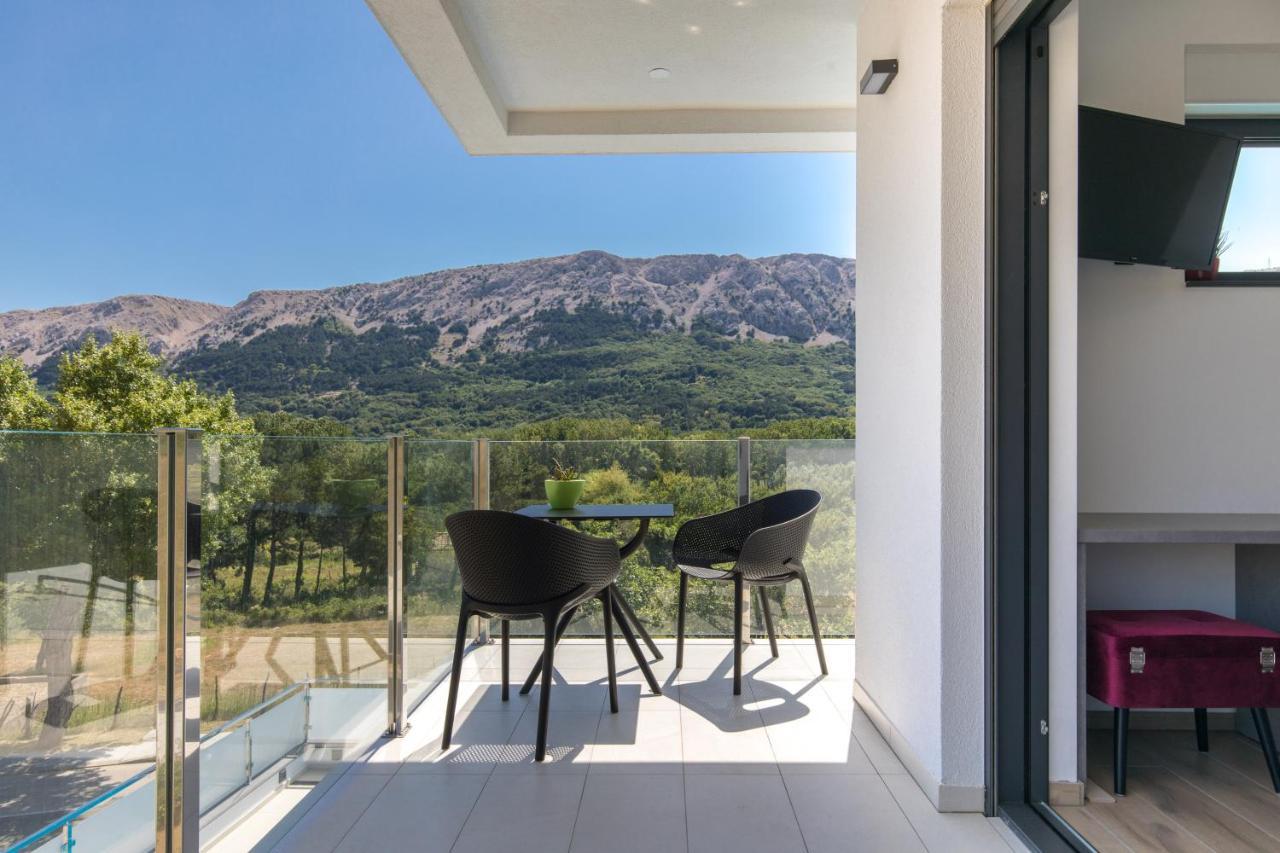 Villa Supernus With Heated Pool Baška Exteriér fotografie