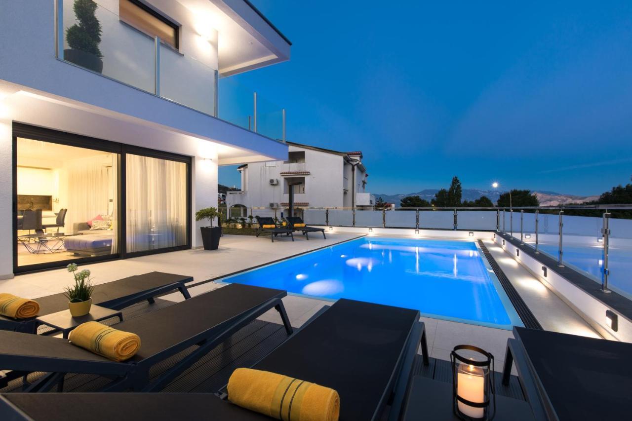 Villa Supernus With Heated Pool Baška Exteriér fotografie