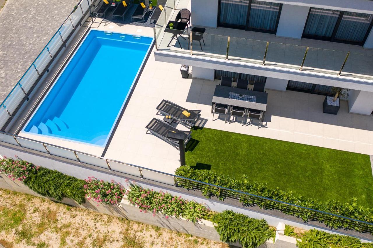 Villa Supernus With Heated Pool Baška Exteriér fotografie