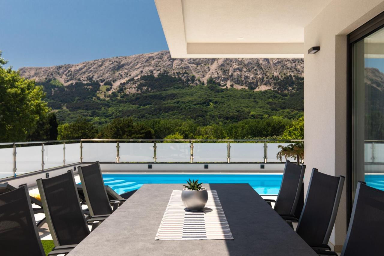 Villa Supernus With Heated Pool Baška Exteriér fotografie